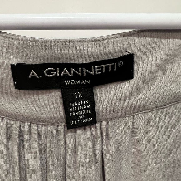 1X grey blouse - Picture 2 of 3